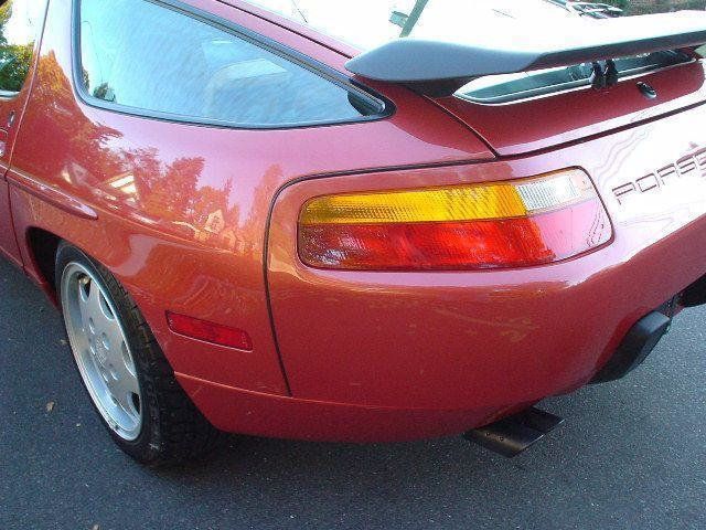 1991 Porsche 928 S4 - 2368351 - 39