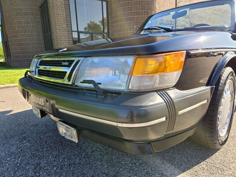 1991 Saab 900 Turbo 2dr Convertible - 22436028 - 41