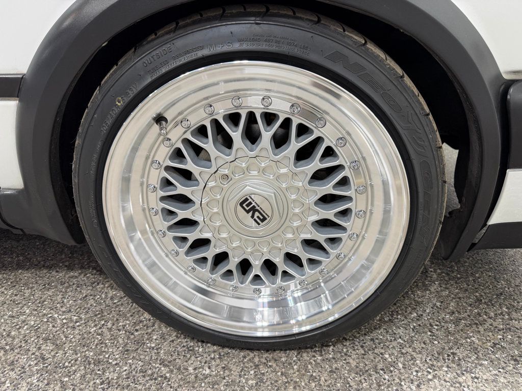 1991 Volkswagen Golf GTI Base Trim - 22987860 - 24