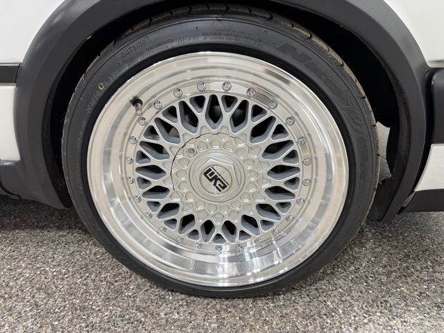 1991 Volkswagen Golf GTI Base Trim - 22987860 - 24