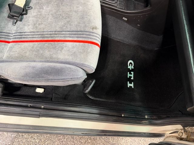 1991 Volkswagen Golf GTI Base Trim - 22987860 - 28