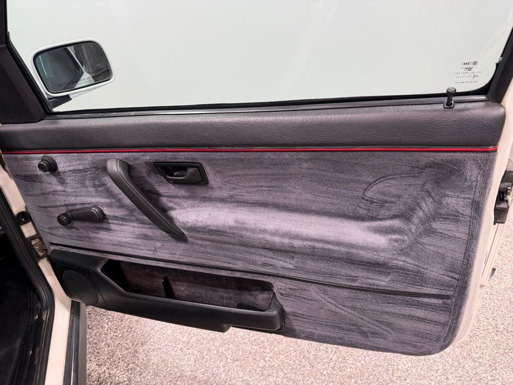 1991 Volkswagen Golf GTI Base Trim - 22987860 - 29