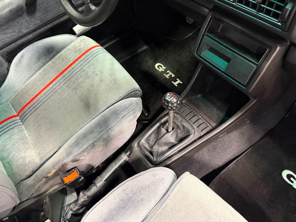 1991 Volkswagen Golf GTI Base Trim - 22987860 - 35