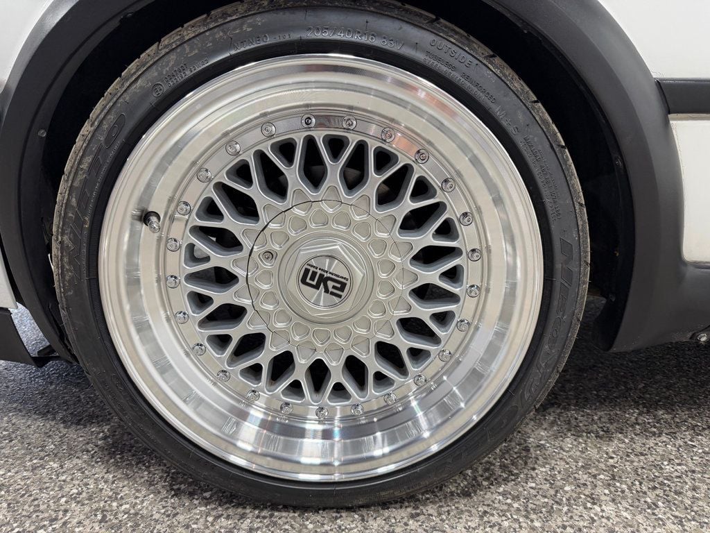 1991 Volkswagen Golf GTI Base Trim - 22987860 - 3