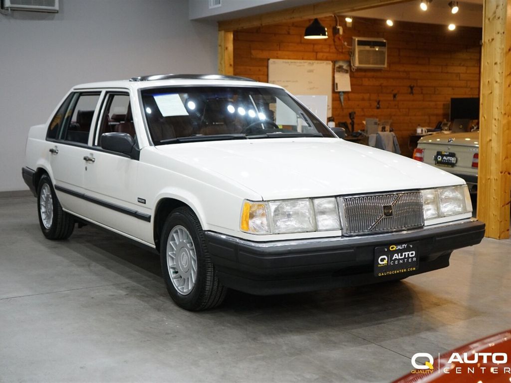 1991 Volvo 940 4dr Sedan SE - 22241220 - 2