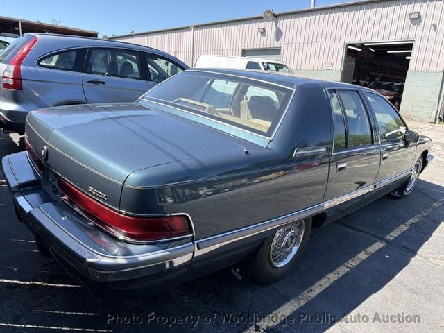 1992 Buick Roadmaster 4dr Sedan - 23019856 - 3