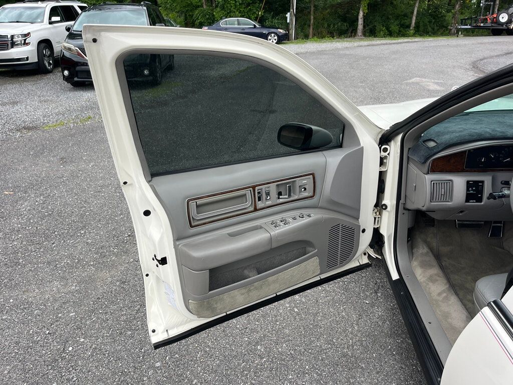 1992 Buick Roadmaster 4dr Sedan - 23055613 - 27