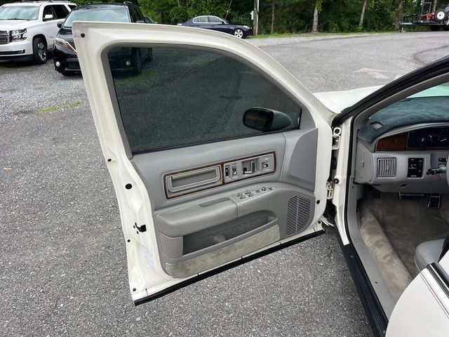 1992 Buick Roadmaster 4dr Sedan - 23055613 - 27