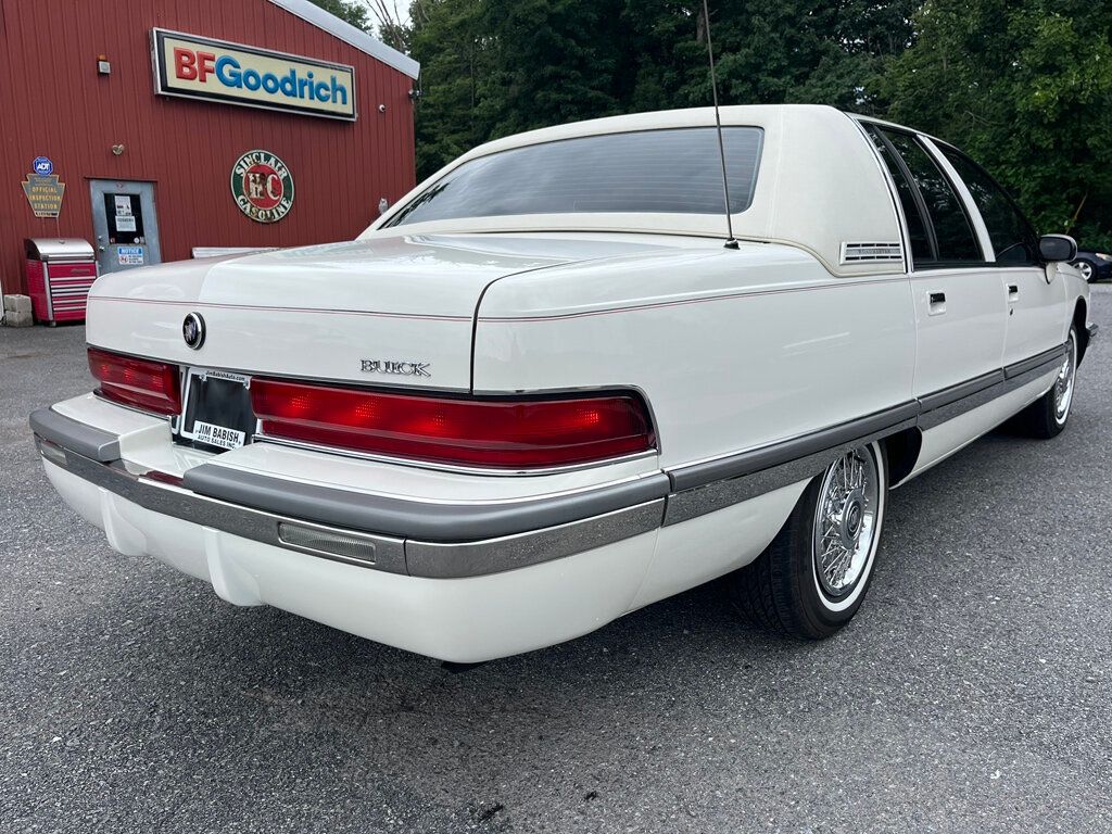 1992 Buick Roadmaster 4dr Sedan - 23055613 - 2