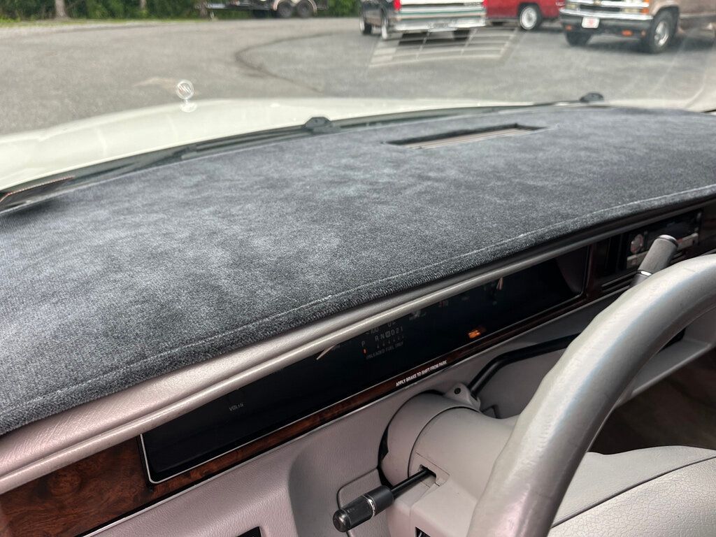 1992 Buick Roadmaster 4dr Sedan - 23055613 - 31