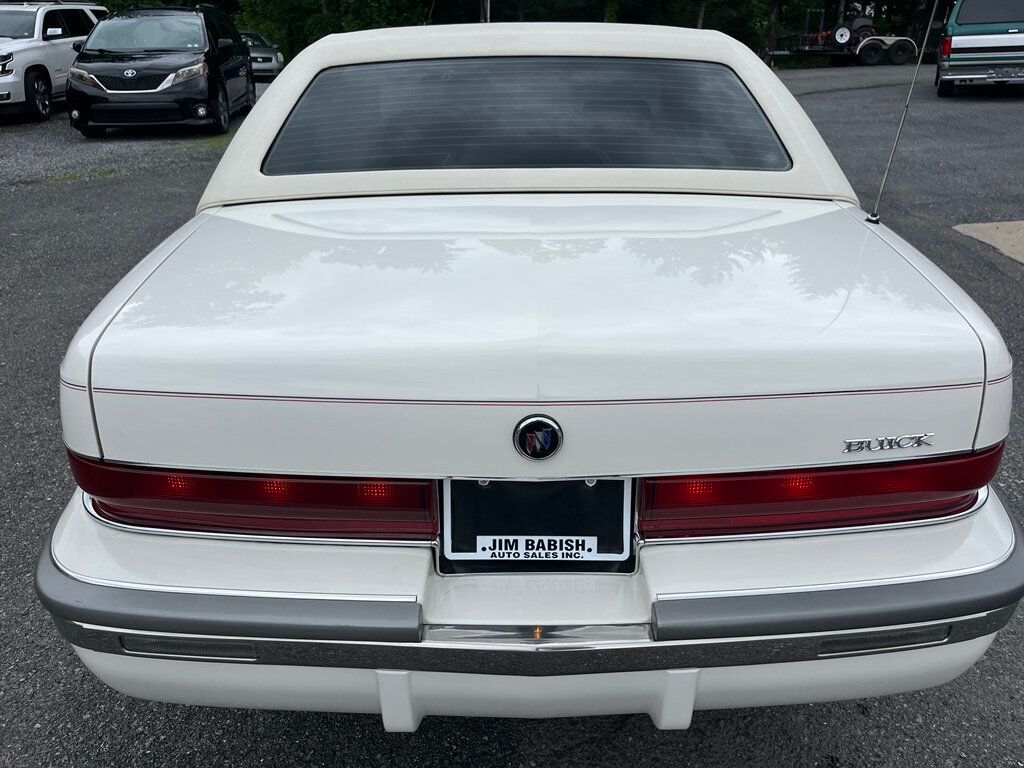 1992 Buick Roadmaster 4dr Sedan - 23055613 - 4