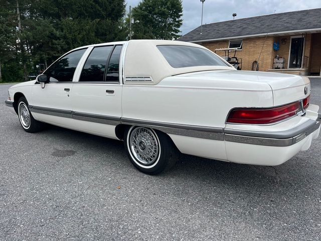 1992 Buick Roadmaster 4dr Sedan - 23055613 - 5