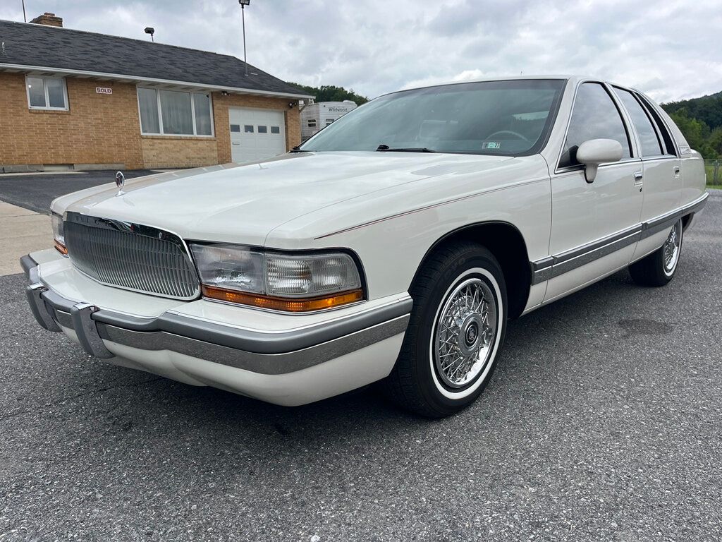 1992 Buick Roadmaster 4dr Sedan - 23055613 - 7