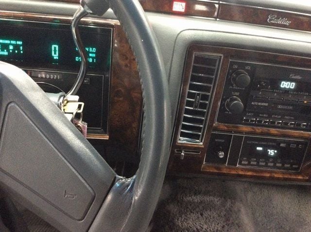 1992 Cadillac Brougham 4dr Sedan - 22545103 - 12