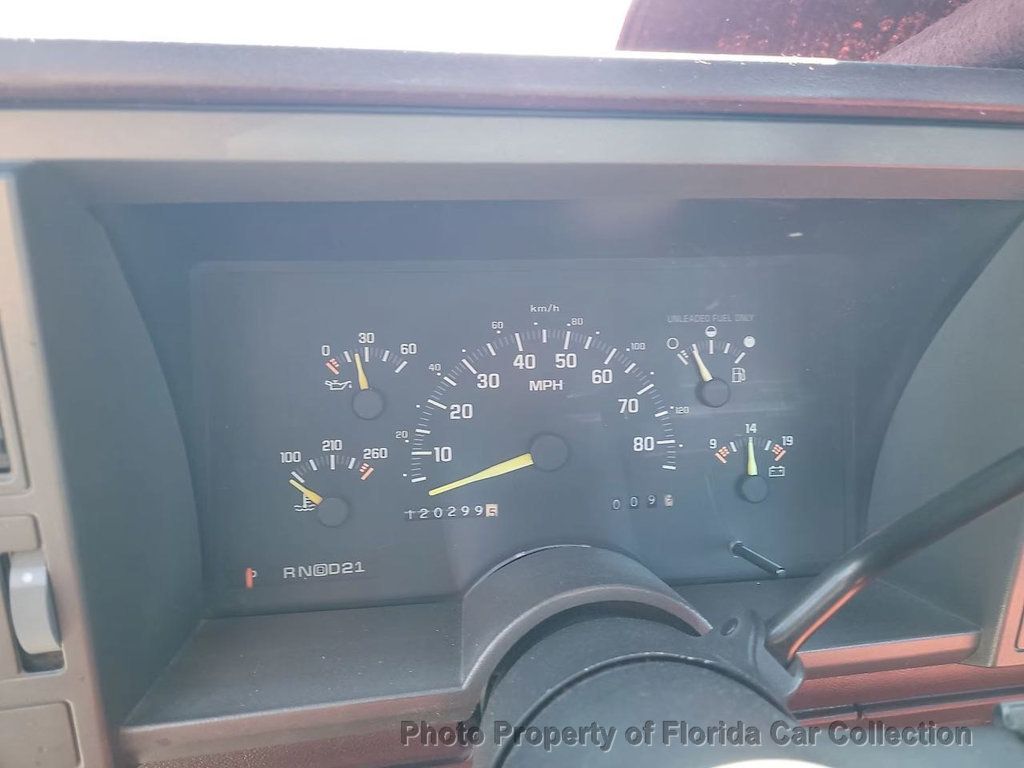 1992 Chevrolet C/K 1500 Regular Cab Short Bed 5.7L - 22944657 - 11