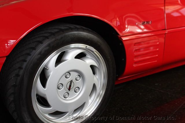 1992 Chevrolet Corvette 4,316 ORIGINAL MILES ,  OUT OF A 27 YEAR OWNERSHIP - 21365391 - 22
