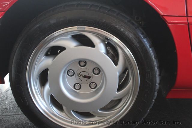 1992 Chevrolet Corvette 4,316 ORIGINAL MILES ,  OUT OF A 27 YEAR OWNERSHIP - 21365391 - 23