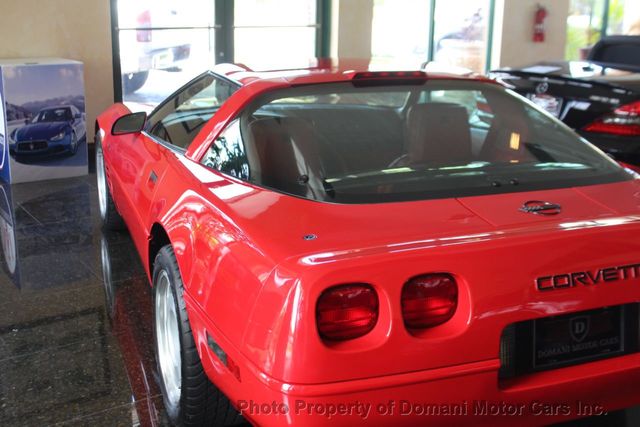 1992 Chevrolet Corvette 4,316 ORIGINAL MILES ,  OUT OF A 27 YEAR OWNERSHIP - 21365391 - 24