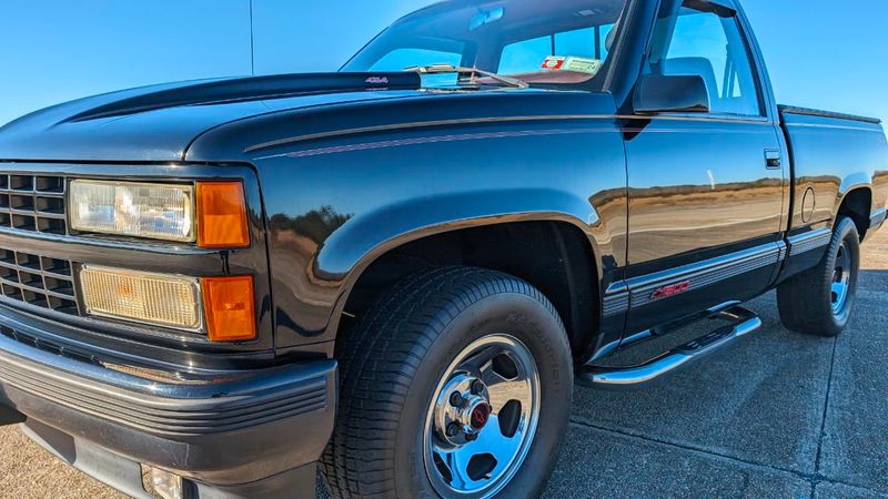 1992 Chevrolet SS 454 Pickup For Sale - 22255965 - 32