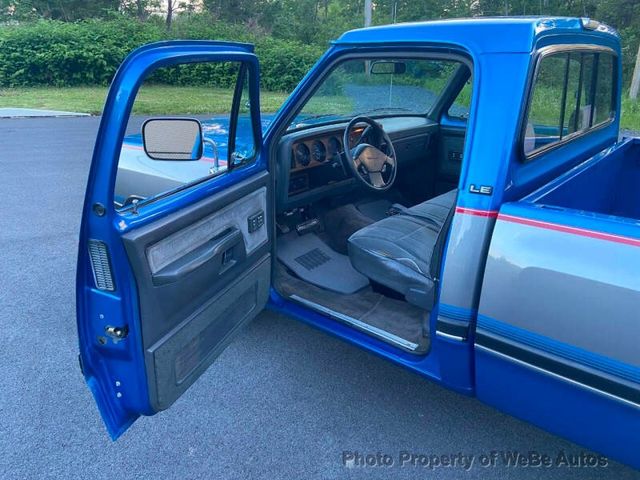 1992 Dodge D150 Sweptline For Sale - 23038181 - 32