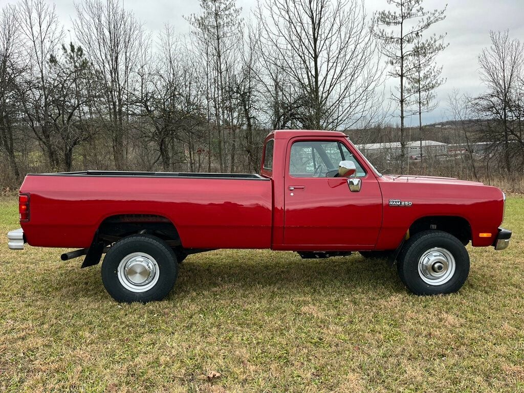 1992 Dodge W250 First Generation 12 Valve Cummins Turbo Diesel 4x4  - 22647426 - 2