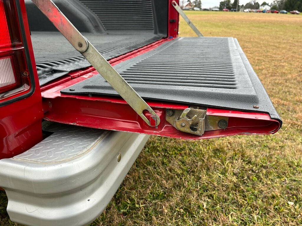 1992 Dodge W250 First Generation 12 Valve Cummins Turbo Diesel 4x4  - 22647426 - 33