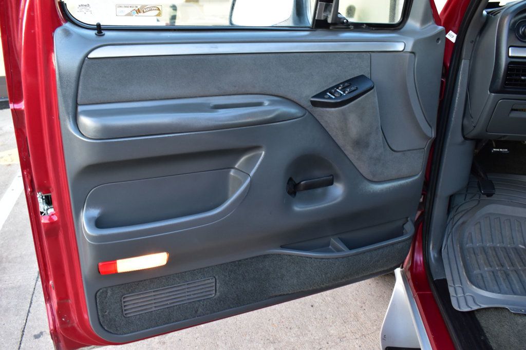 1992 Ford F-150 Flareside 117" WB - 22952100 - 25