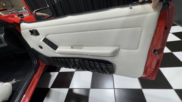 1992 Ford Mustang 2dr Convertible LX Sport 5.0L - 22984915 - 33