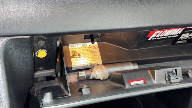 1992 Ford Mustang 2dr Convertible LX Sport 5.0L - 22984915 - 58