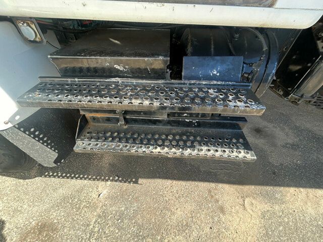 1992 International 4900  18 YARD REAR LOADER SINGLE HOPPER GARBAGE TRUCK OTHERS IN STOCK - 22616388 - 56