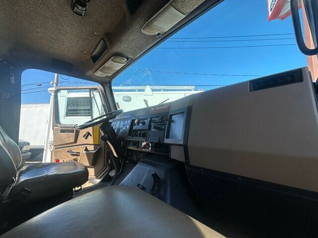 1992 International 4900  18 YARD REAR LOADER SINGLE HOPPER GARBAGE TRUCK OTHERS IN STOCK - 22616388 - 65