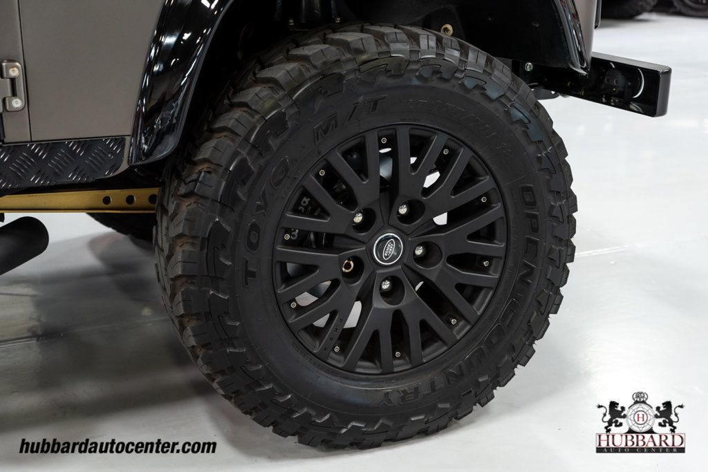 1992 Land Rover Defender 110  - 22642961 - 21