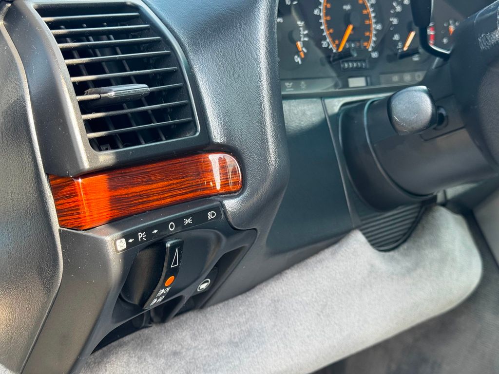 1992 Mercedes-Benz 300 Series 300 Series 4dr Sedan 300SE - 23034211 - 9