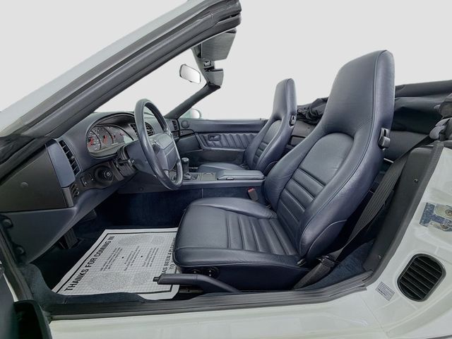 1992 Porsche 968 Base Trim - 23024817 - 4