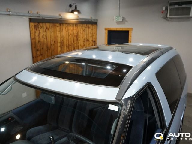 1992 Toyota Previa 4dr Wagon LE - 23000573 - 21