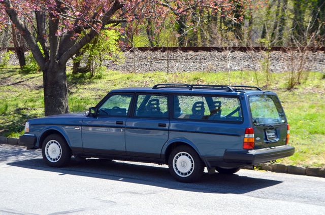 1992 Volvo 240 5dr Wagon Automatic - 22631398 - 0