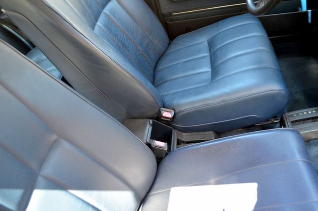 1992 Volvo 240 5dr Wagon Automatic - 22631398 - 25