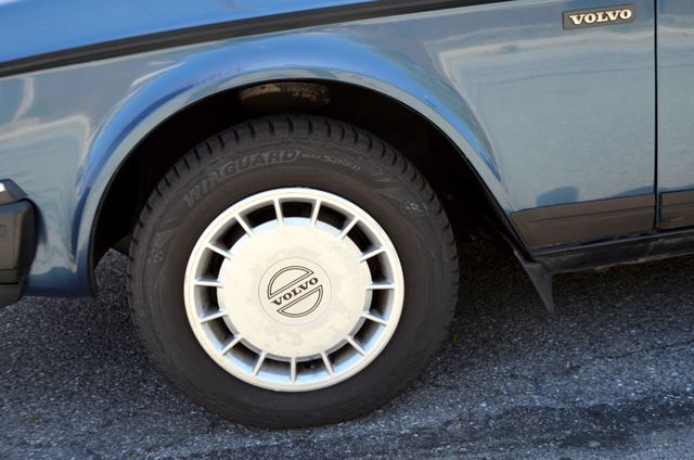 1992 Volvo 240 5dr Wagon Automatic - 22631398 - 4