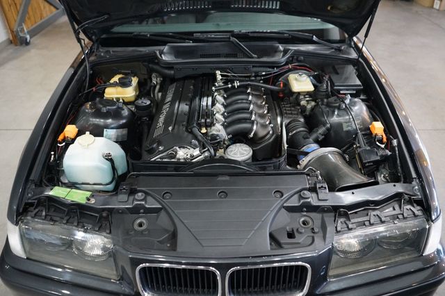 1993 BMW M3 Euro Spec  - 22566684 - 16