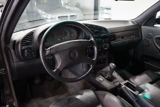 1993 BMW M3 Euro Spec  - 22566684 - 32