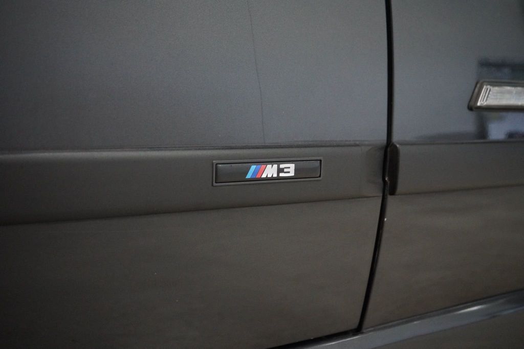 1993 BMW M3 Euro Spec  - 22566684 - 4