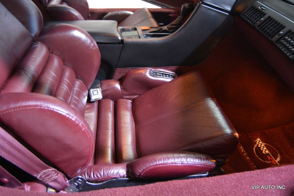 1993 Chevrolet Corvette 2dr Coupe Hatchback - 22916560 - 17