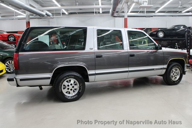 1993 Chevrolet Suburban 1500 - 22749647 - 9