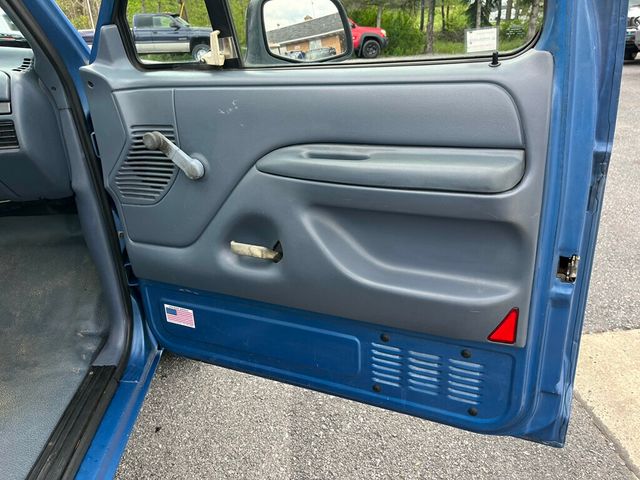 1993 Ford F-150 As Traded Special 1-Owner 300ci I6 5-speed Manual 2wd - 23022962 - 10