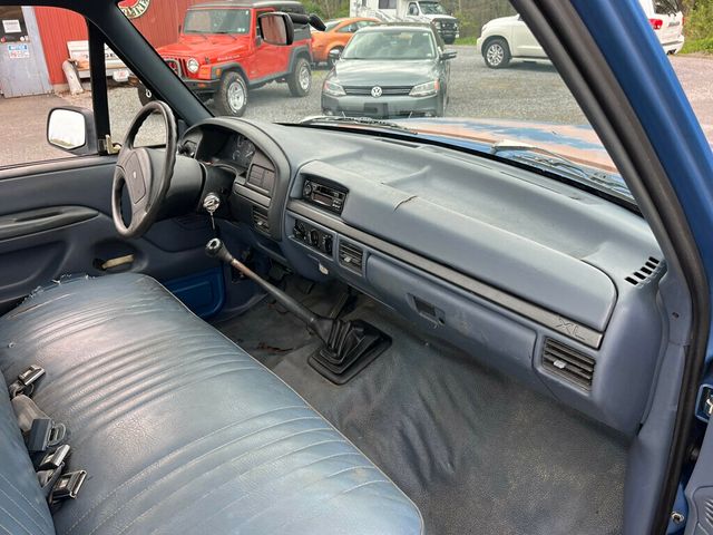 1993 Ford F-150 As Traded Special 1-Owner 300ci I6 5-speed Manual 2wd - 23022962 - 11