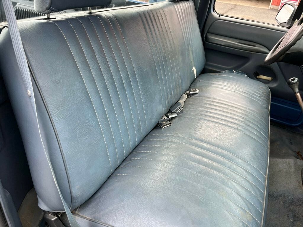 1993 Ford F-150 As Traded Special 1-Owner 300ci I6 5-speed Manual 2wd - 23022962 - 14