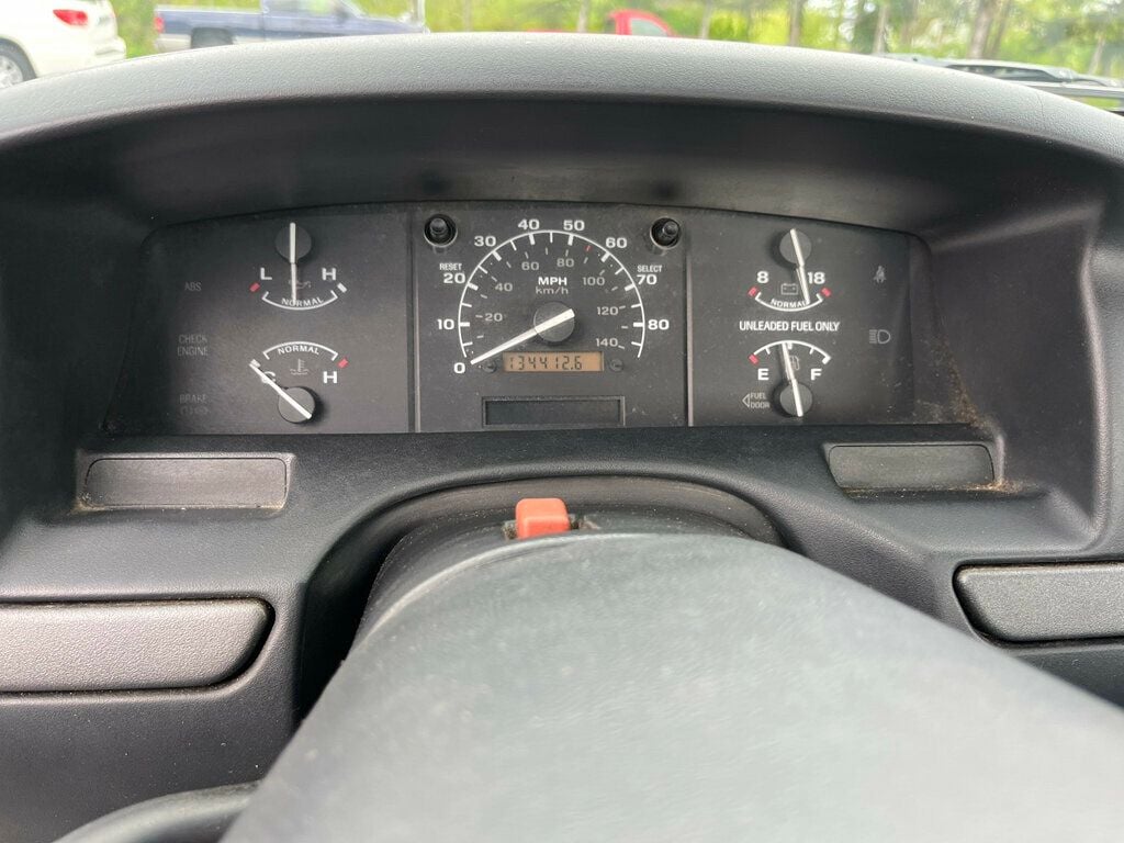 1993 Ford F-150 As Traded Special 1-Owner 300ci I6 5-speed Manual 2wd - 23022962 - 37
