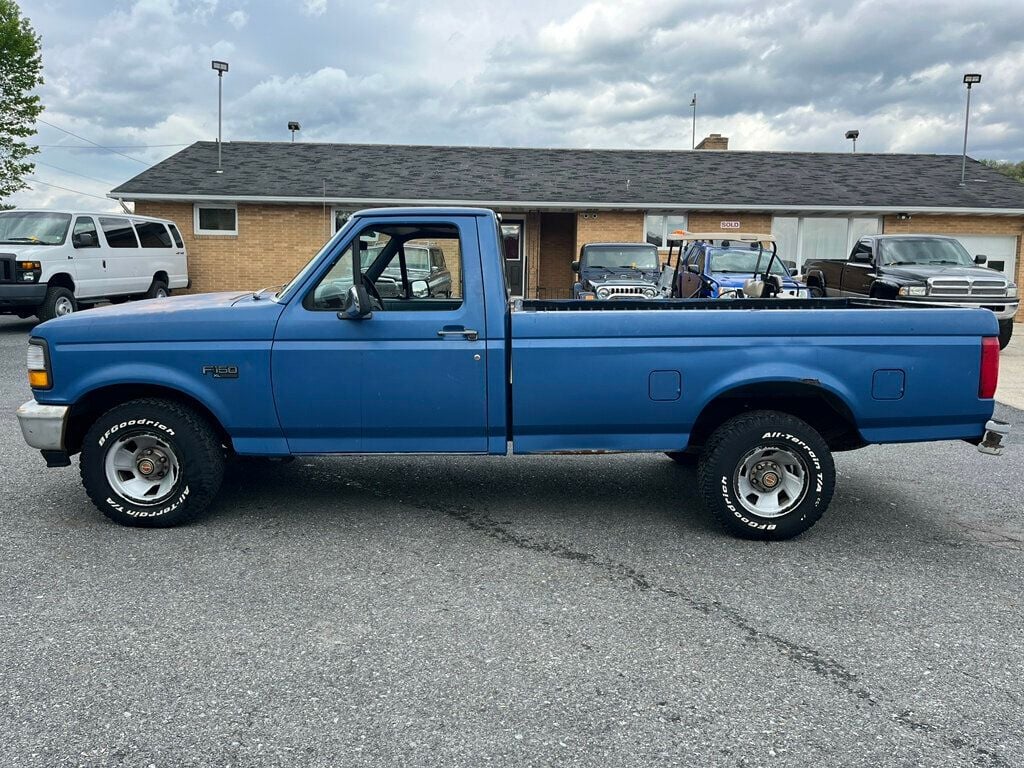1993 Ford F-150 As Traded Special 1-Owner 300ci I6 5-speed Manual 2wd - 23022962 - 3