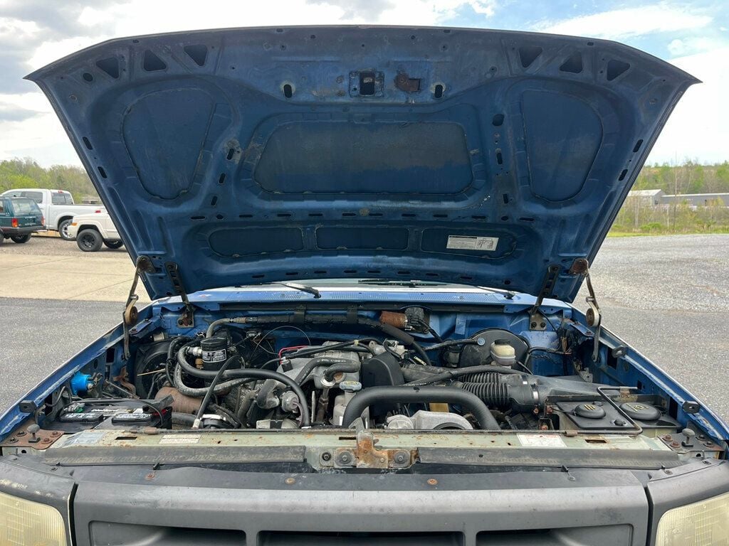 1993 Ford F-150 As Traded Special 1-Owner 300ci I6 5-speed Manual 2wd - 23022962 - 39