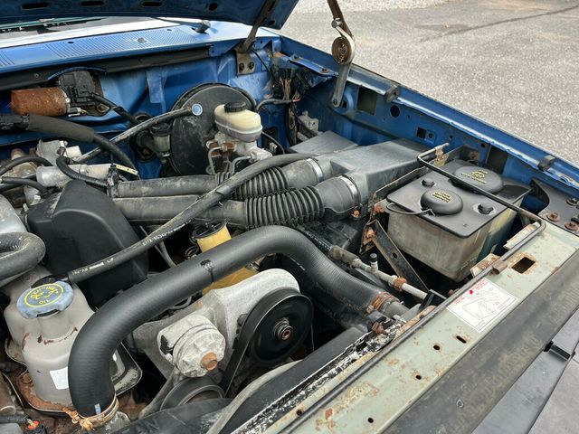 1993 Ford F-150 As Traded Special 1-Owner 300ci I6 5-speed Manual 2wd - 23022962 - 42